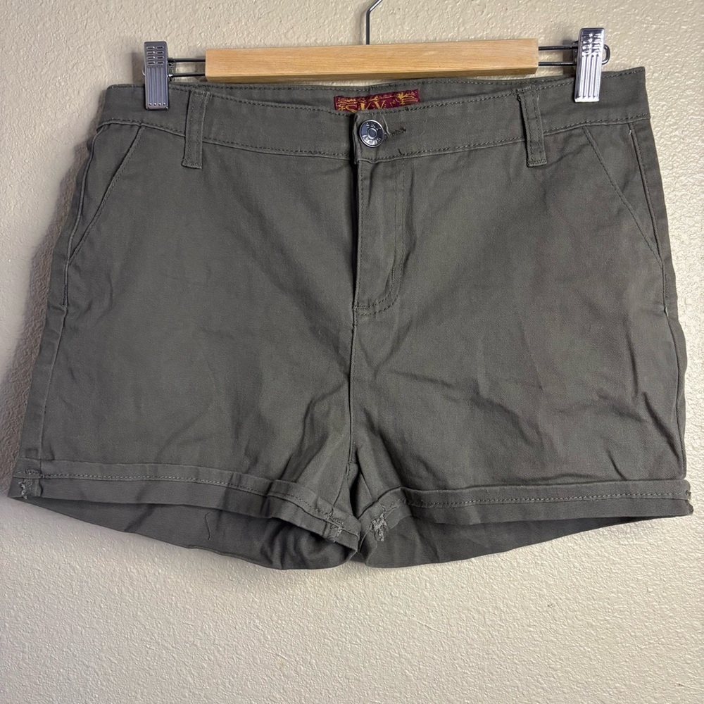 NWT Sky Women's Olive Cargo Shorts size 13/14